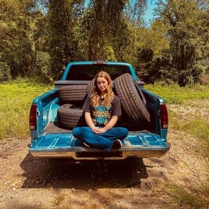 Meet your Posher, Emily